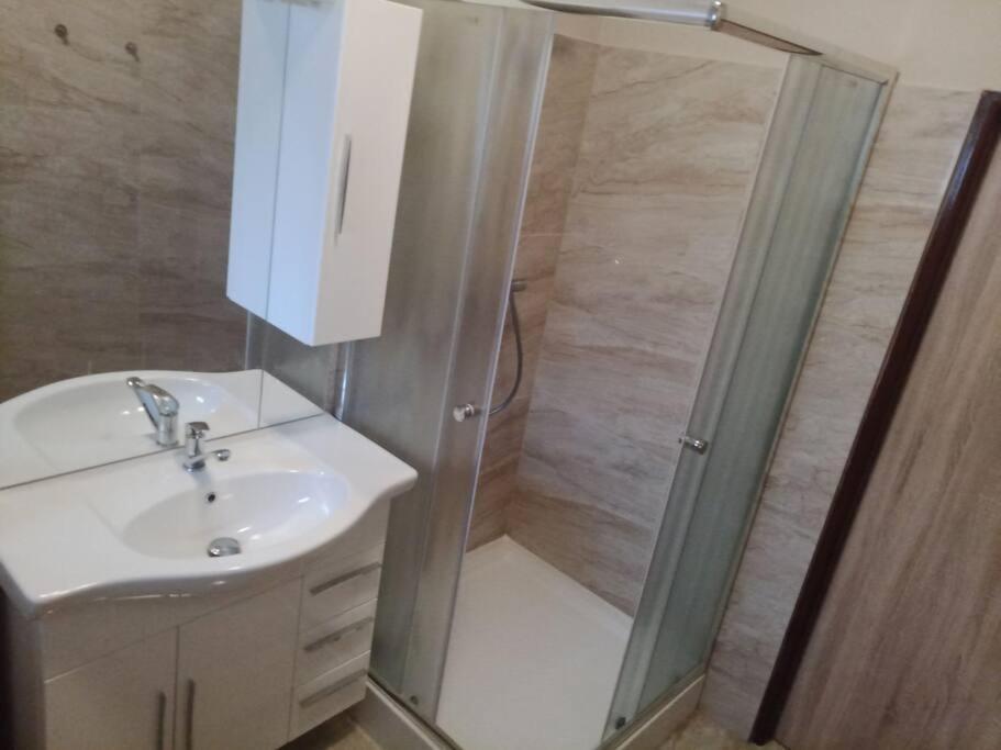 Kraliky Apartman المظهر الخارجي الصورة